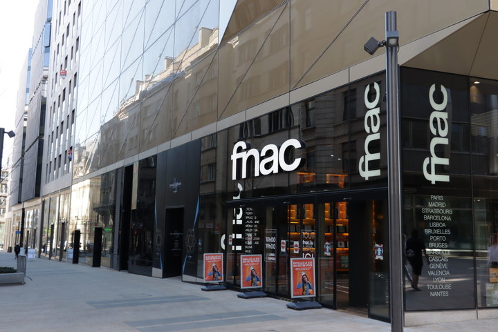 FNAC