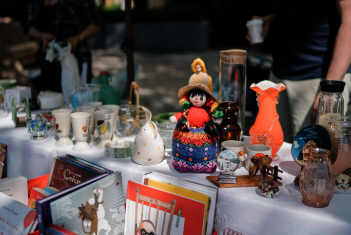 Flea market this Sunday, October 06, Place Guillaume II vide-grenier place Guillaume II